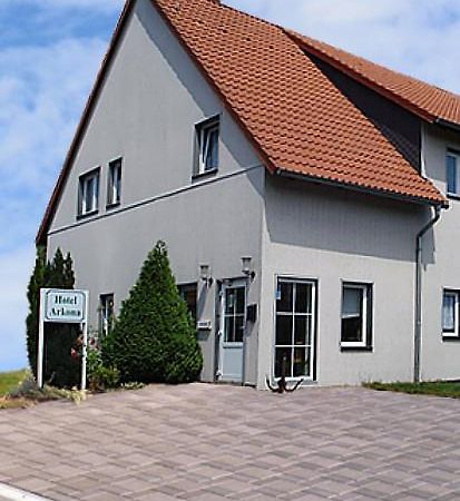 Hotel Arkona Genthin Kültér fotó